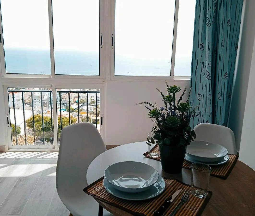 Blue Sky Apartment توريمولينوس
