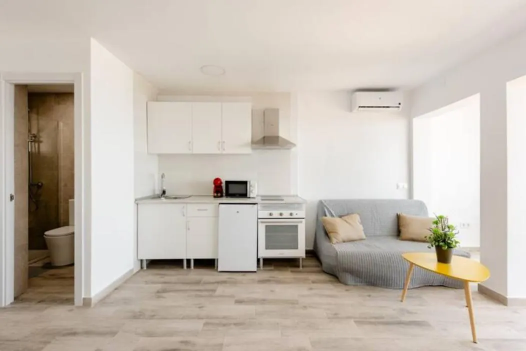 Blue Sky Apartment توريمولينوس